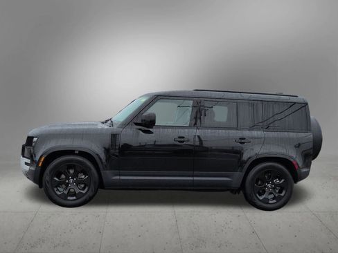 Used 2025 Land Rover Defender 110 S image 3