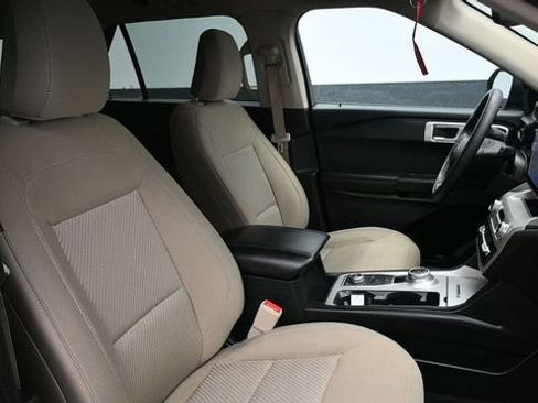 Used 2023 Ford Explorer 4WD image 9