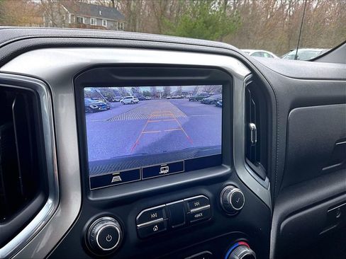 Used 2021 Chevrolet Silverado 1500 LT Trail Boss w/ Convenience Package II AWD/4WD image 19