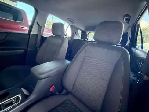 Used 2019 Chevrolet Equinox LT FWD image 14