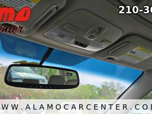 Used 2008 Subaru Outback 3.0R L.L. Bean image 40