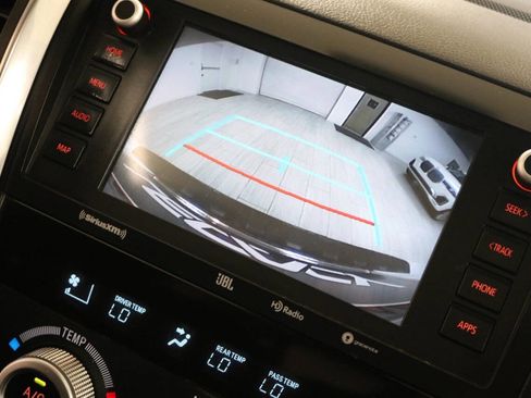 Used 2020 Toyota Sequoia Platinum image 28