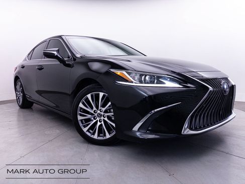Used 2020 Lexus ES 300h w/ Premium Package FWD image 1