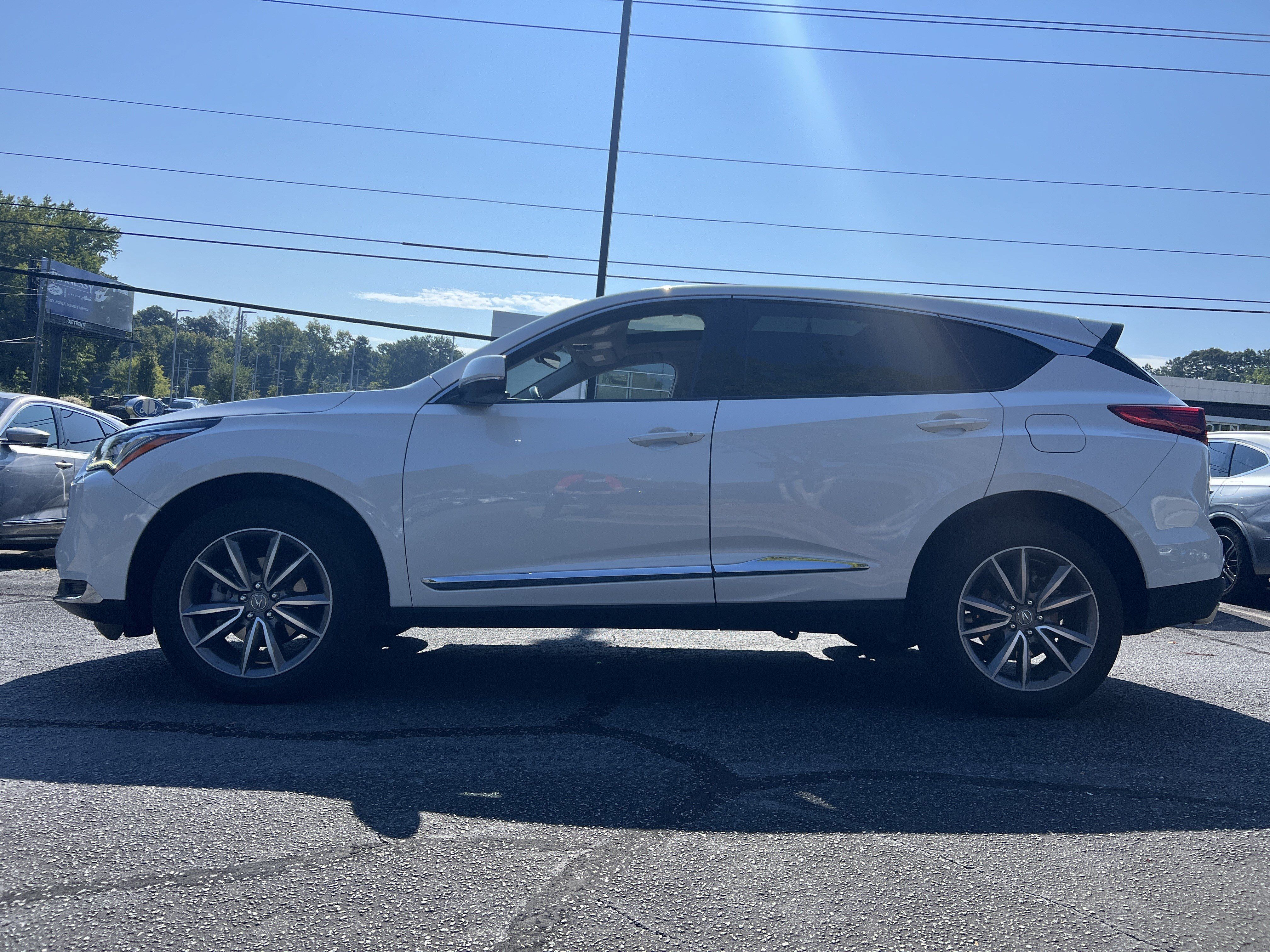 Used 2022 Acura RDX w/ Technology Package FWD image 2