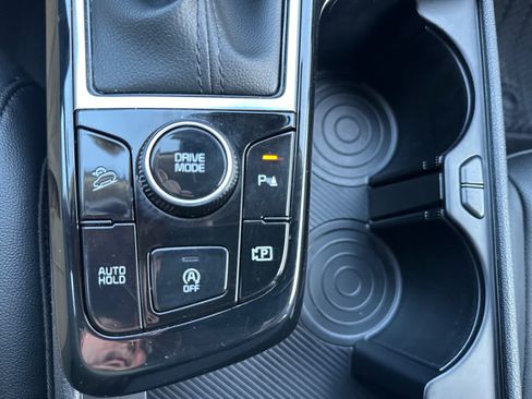 Used 2025 Kia Sportage EX FWD image 26
