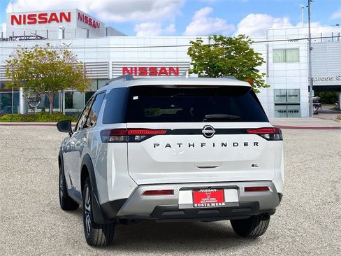 New 2025 Nissan Pathfinder SL w/ Black Appearance Package image 3