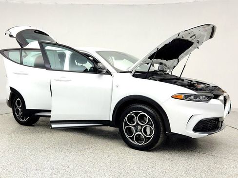 Used 2024 Alfa Romeo Tonale Ti image 10