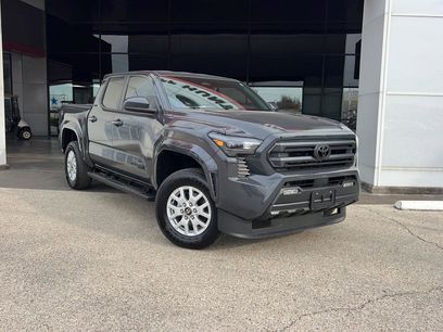 New 2025 Toyota Tacoma SR5