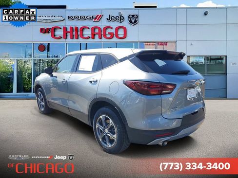 Used 2025 Chevrolet Blazer LT FWD image 3