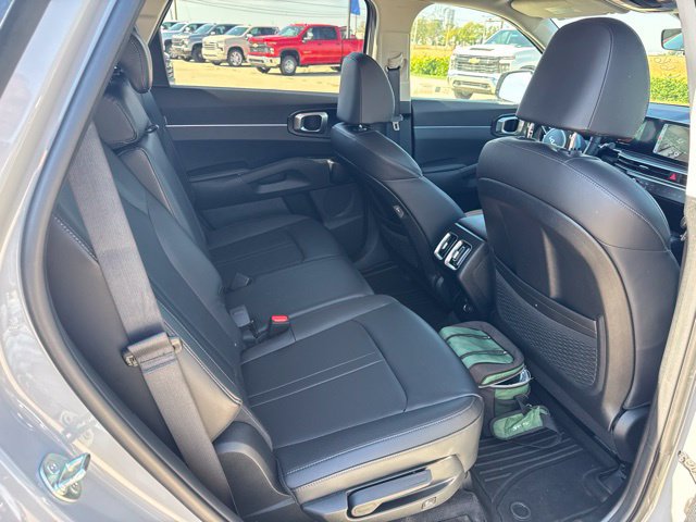 Used 2024 Kia Sorento S AWD/4WD image 6