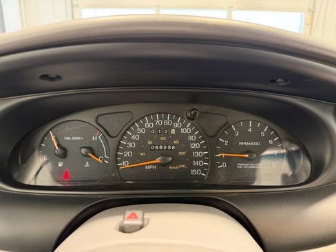 Used 1997 Ford Taurus SHO FWD image 16