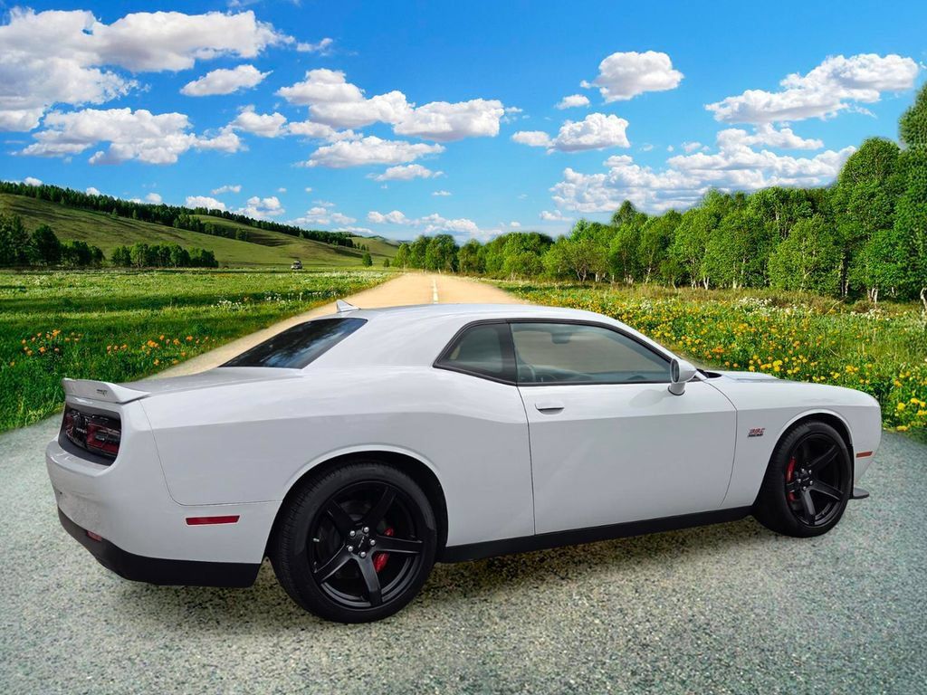 Used 2018 Dodge Challenger SRT RWD image 6