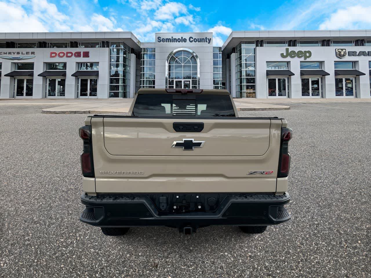 Used 2023 Chevrolet Silverado 1500 ZR2 AWD/4WD image 7