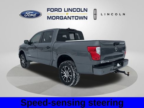 Used 2022 Nissan Titan SV image 9