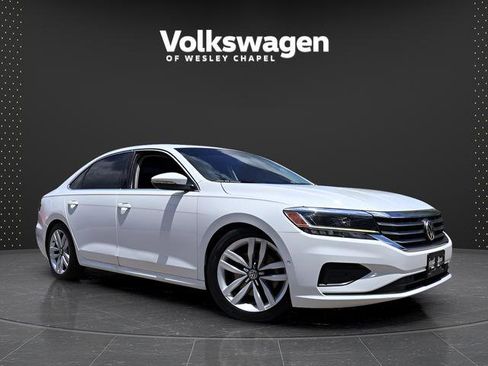 Used 2020 Volkswagen Passat 2.0T SEL FWD image 1