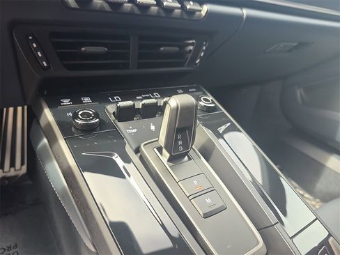 Used 2025 Porsche 911 Carrera 4 GTS image 29