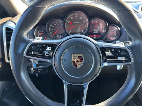 Used 2016 Porsche Cayenne AWD/4WD image 16