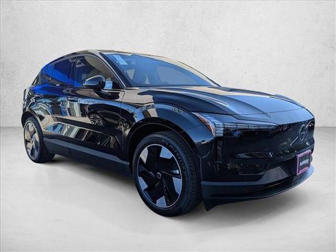 New 2025 Volvo EX30 Plus w/ Protection Package Premier image 7