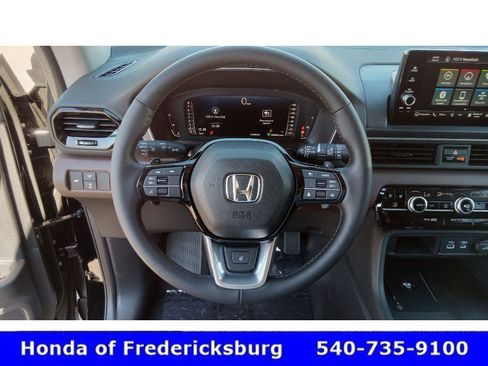 Certified 2025 Honda Pilot Elite image 12