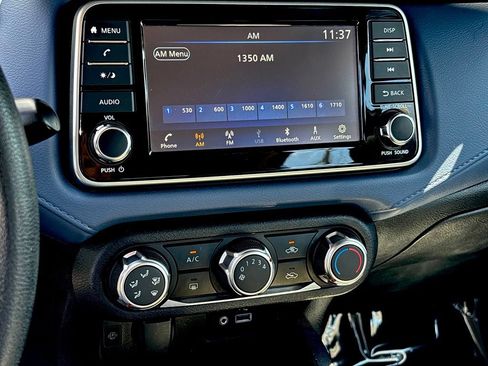 Used 2023 Nissan Versa SV FWD image 14