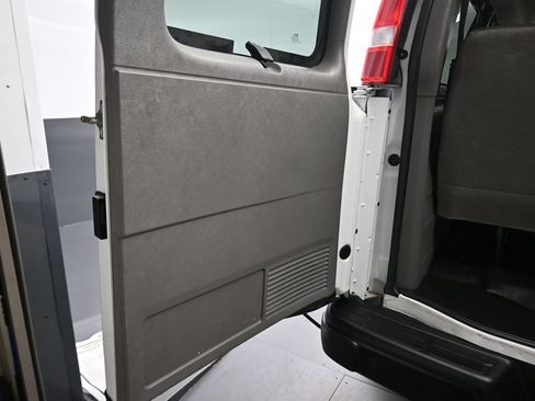 Used 2023 Chevrolet Express 3500 LS RWD image 40