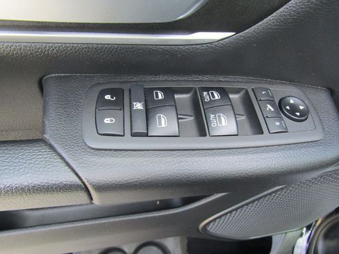 Used 2021 RAM 1500 Big Horn image 20