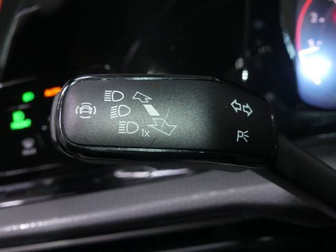 Used 2024 Volkswagen GTI SE FWD image 35