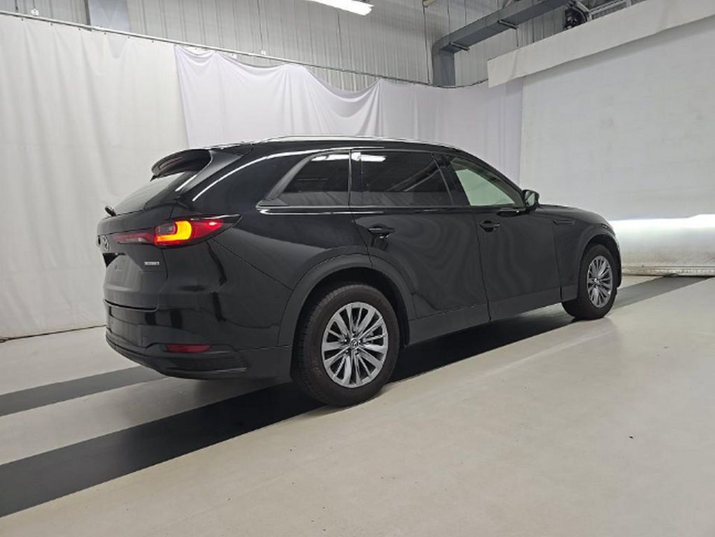 Used 2024 MAZDA CX-90 3.3 Turbo w/ Preferred Package AWD/4WD image 4