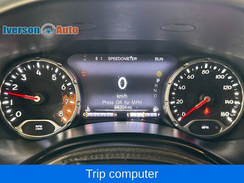 Used 2018 Jeep Renegade Latitude w/ UConnect 8.4 Nav Group AWD/4WD image 19