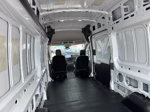 Used 2025 Ford Transit 250 148 High Roof Extended RWD image 35