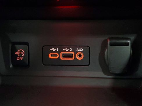 Used 2024 Nissan Sentra SV FWD image 22