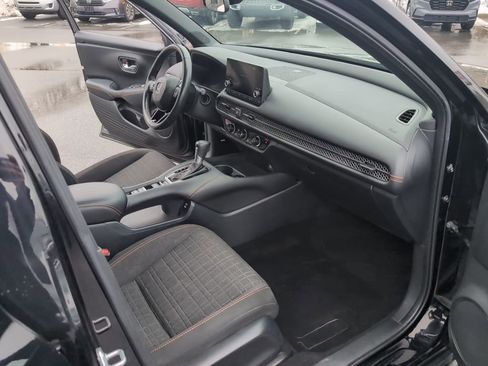 Certified 2025 Honda HR-V Sport image 16