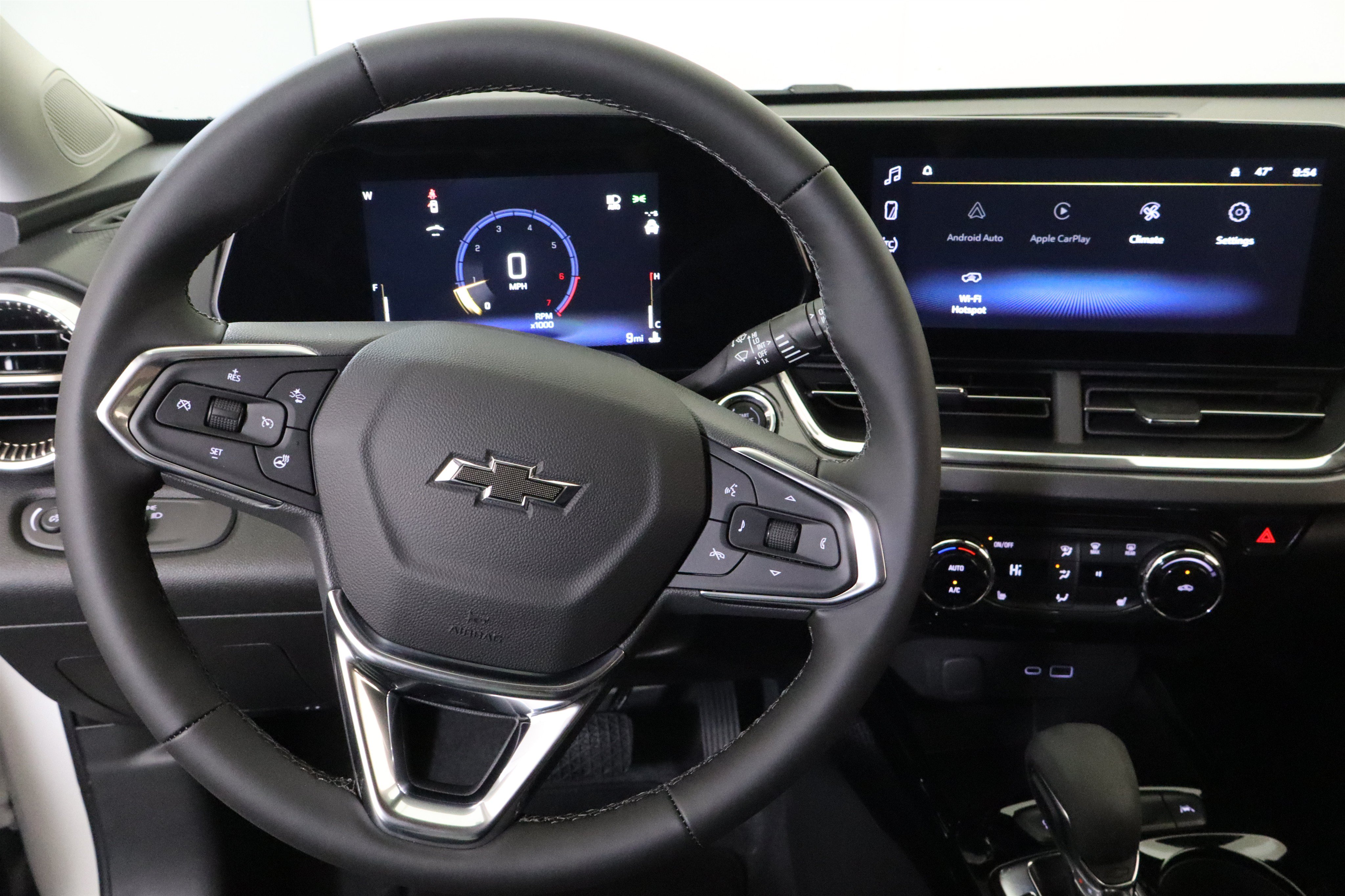 New 2026 Chevrolet Trax ACTIV w/ Driver Confidence Package FWD image 24