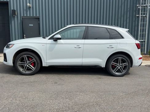 Used 2025 Audi Q5 e Premium Plus w/ Premium Plus Package AWD/4WD image 7
