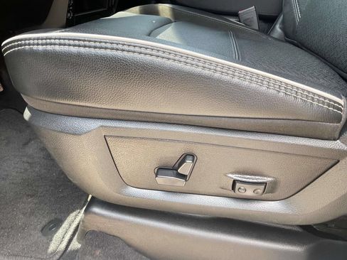 Used 2026 RAM 2500 Laramie AWD/4WD image 18