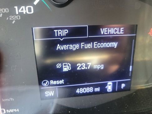 Used 2020 Chevrolet Trax LT FWD image 15
