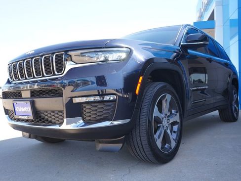 Used 2024 Jeep Grand Cherokee L Limited AWD/4WD image 4