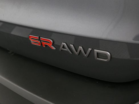 Used 2025 Nissan Kicks SR AWD/4WD image 12