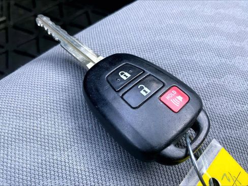 Used 2020 Toyota Tacoma SR5 image 15