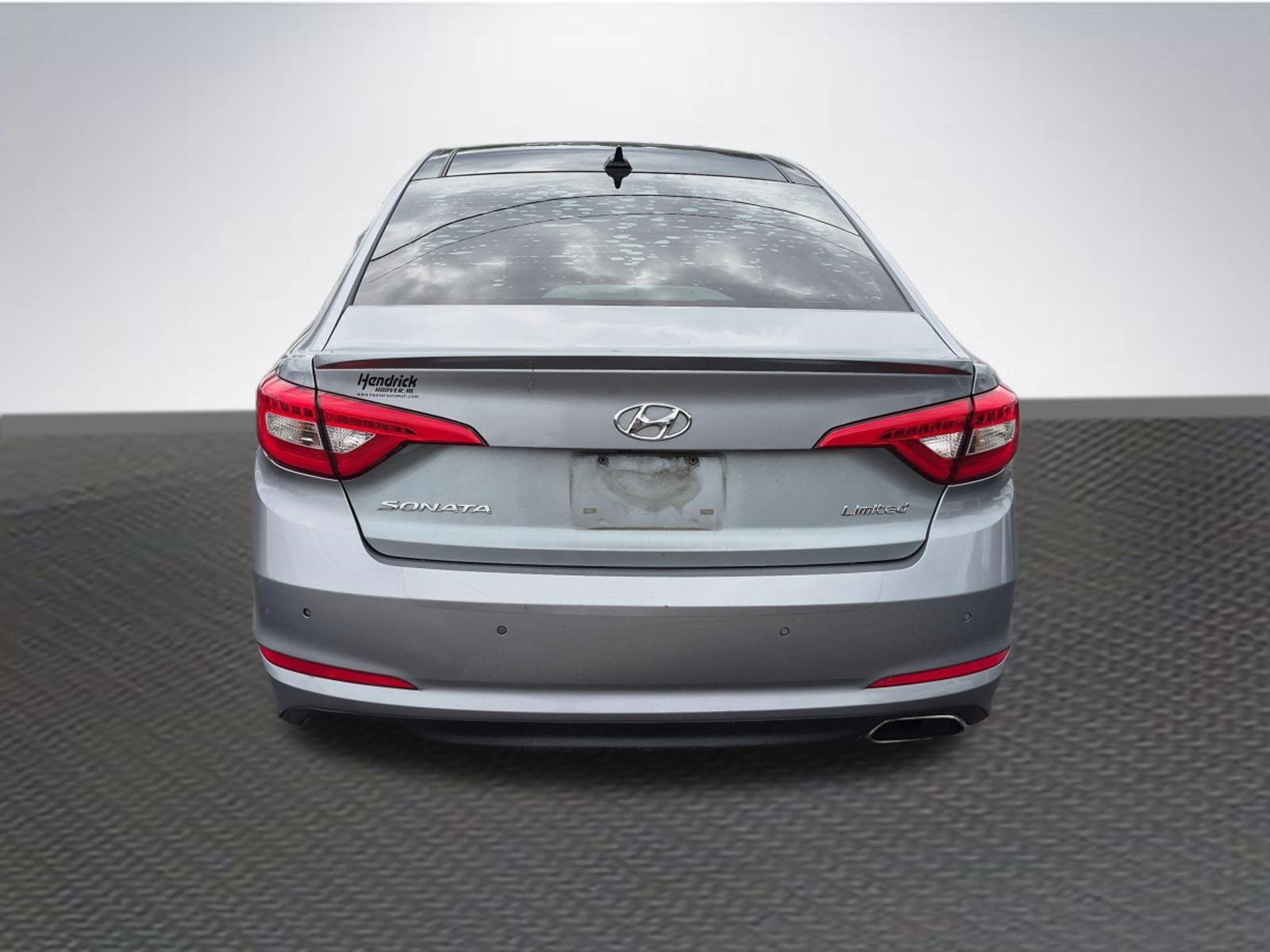 Used 2015 Hyundai Sonata Limited w/ Option Group 06 FWD image 6