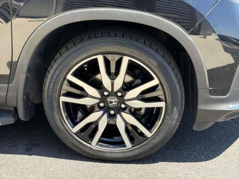 Used 2019 Honda Pilot Touring image 9