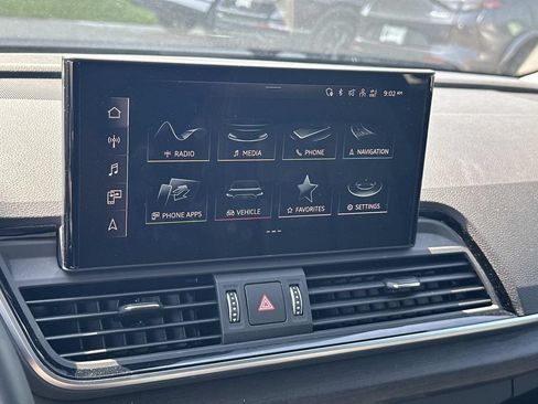 Used 2024 Audi Q5 2.0T Premium AWD/4WD image 3