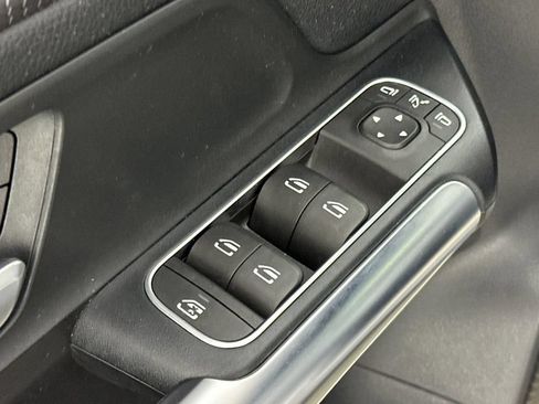 Used 2021 Mercedes-Benz GLA 250 image 14