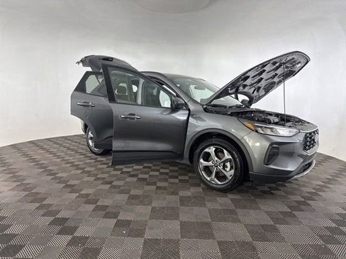 Used 2025 Ford Escape ST-Line image 15