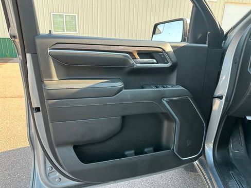 Used 2024 Chevrolet Silverado 1500 LT AWD/4WD image 11