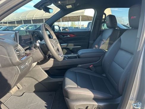 New 2026 Chevrolet Traverse Z71 w/ Enhanced Driving Package image 10