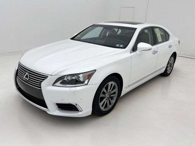 Used 2013 Lexus LS 460 AWD w/ Comfort Pkg image 4