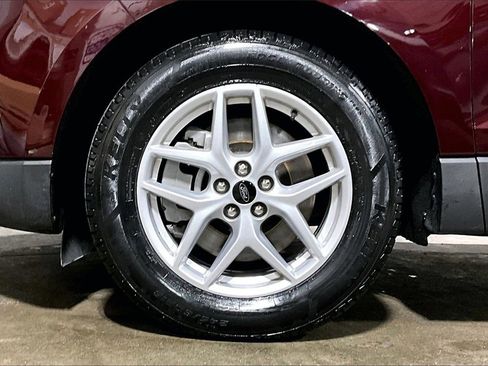 Certified 2024 Ford Edge SEL w/ Convenience Package image 9