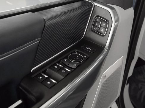 Used 2023 Ford F250 Limited w/ FX4 Off-Road Package image 28