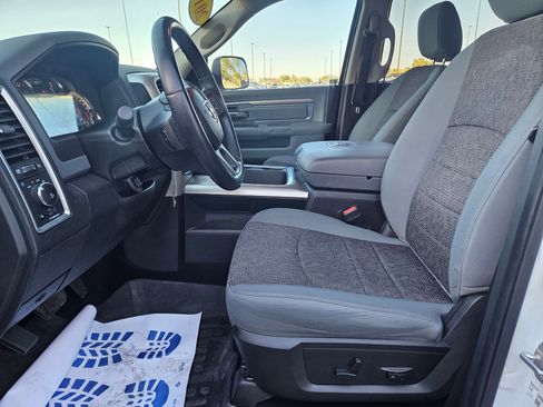 Used 2018 RAM 1500 SLT image 16